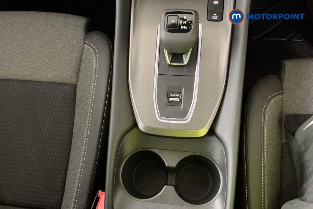 Nissan Qashqai N-Connecta Automatic Petrol SUV - Stock Number (1569424) - 9th supplementary image