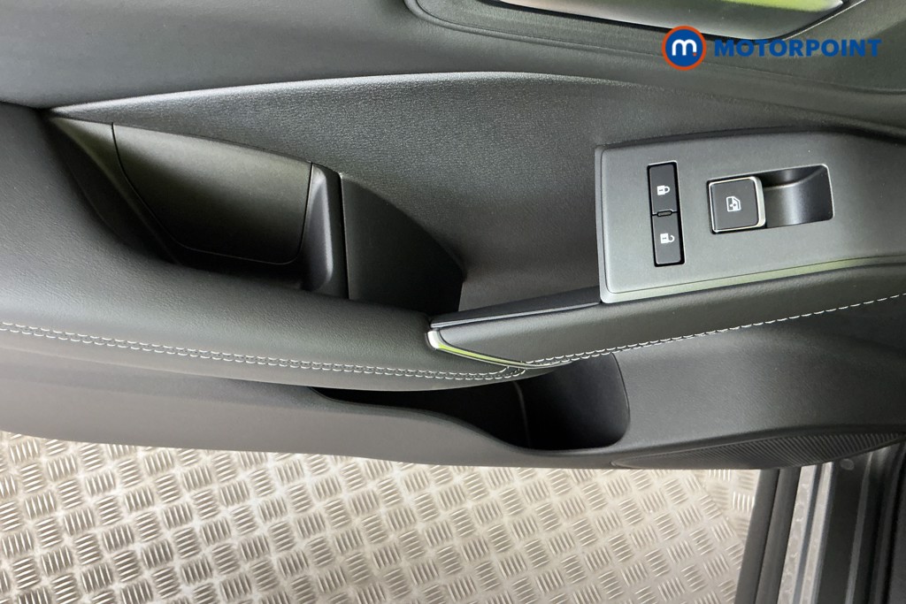 Nissan Qashqai N-Connecta Automatic Petrol SUV - Stock Number (1569424) - 24th supplementary image