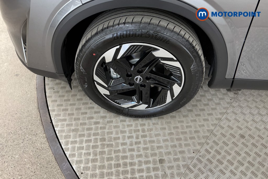 Nissan Qashqai N-Connecta Automatic Petrol SUV - Stock Number (1569424) - 34th supplementary image