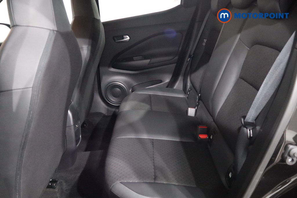 Nissan Juke N-Connecta Automatic Petrol SUV - Stock Number (1569825) - 5th supplementary image