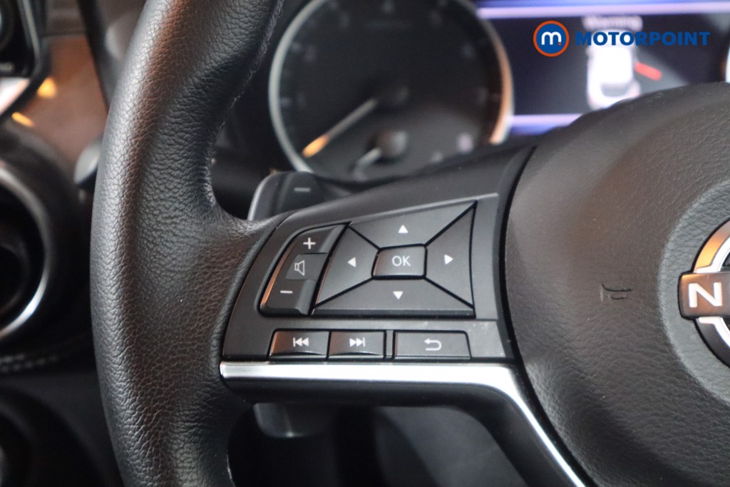 Nissan Juke N-Connecta Automatic Petrol SUV - Stock Number (1569825) - 7th supplementary image