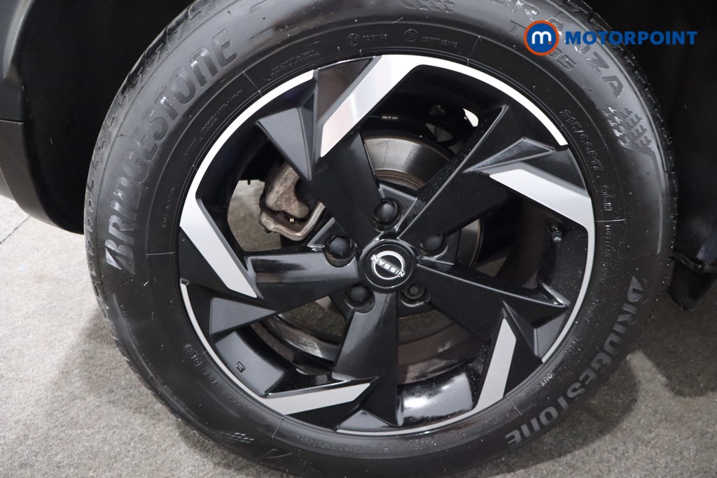 Nissan Juke N-Connecta Automatic Petrol SUV - Stock Number (1569825) - 9th supplementary image