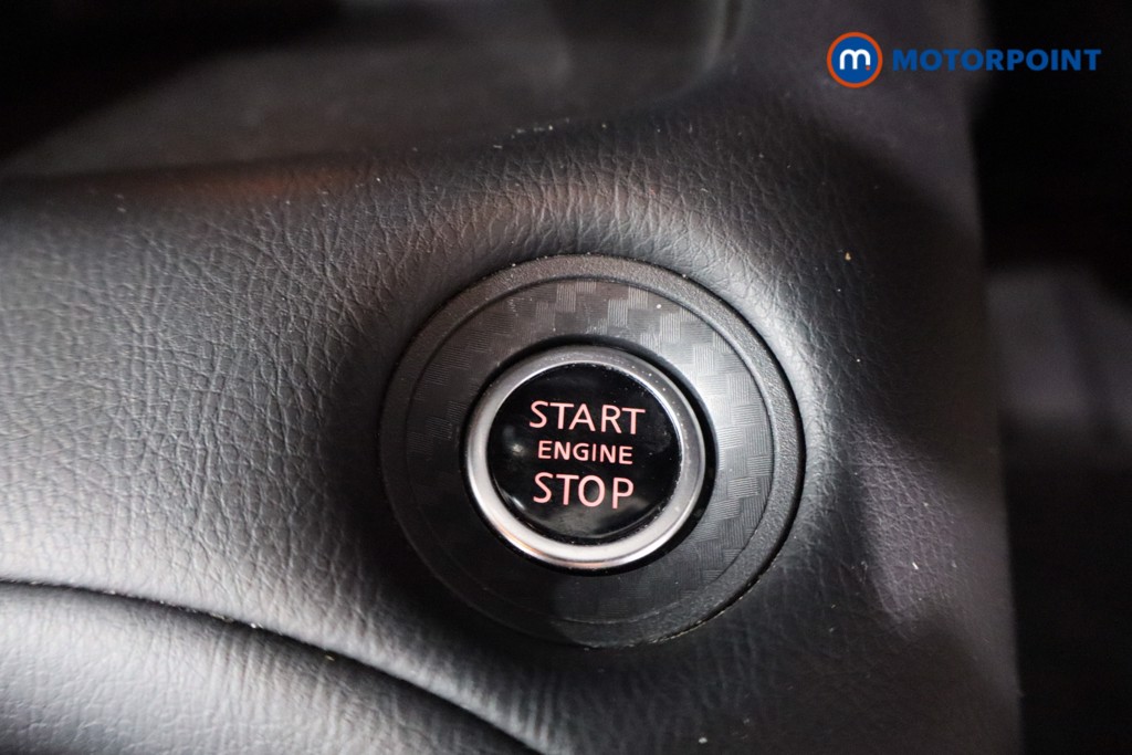 Nissan Juke N-Connecta Automatic Petrol SUV - Stock Number (1569825) - 13th supplementary image