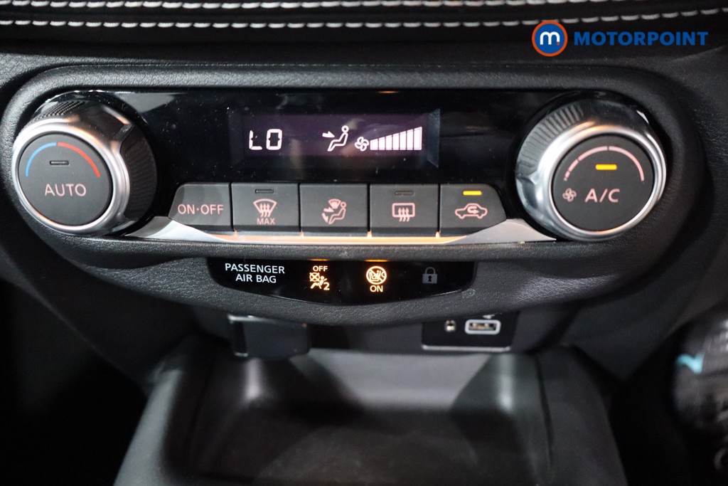 Nissan Juke N-Connecta Automatic Petrol SUV - Stock Number (1569825) - 16th supplementary image