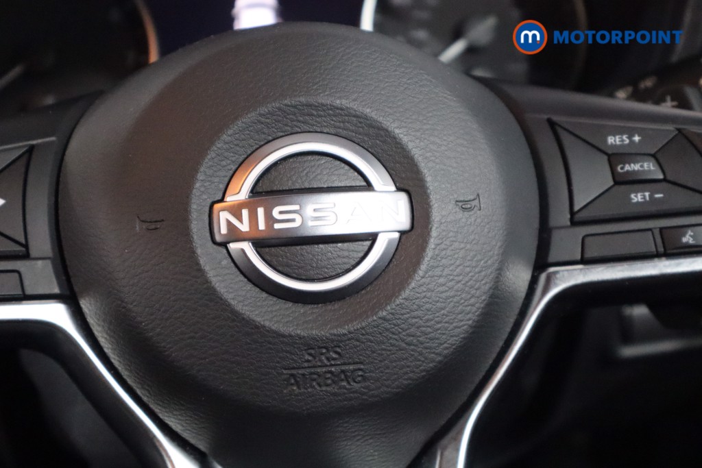 Nissan Juke N-Connecta Automatic Petrol SUV - Stock Number (1569825) - 17th supplementary image