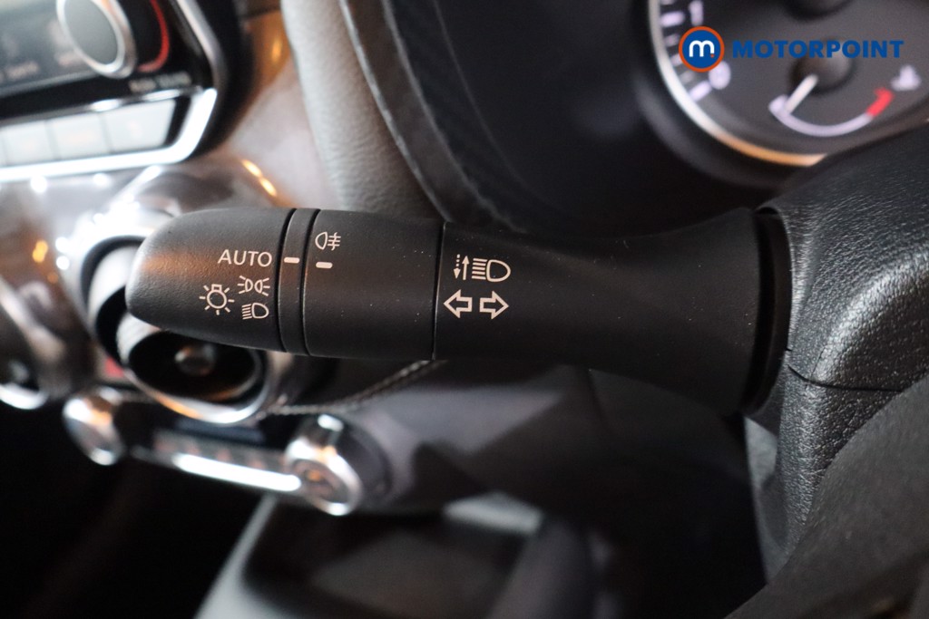 Nissan Juke N-Connecta Automatic Petrol SUV - Stock Number (1569825) - 19th supplementary image