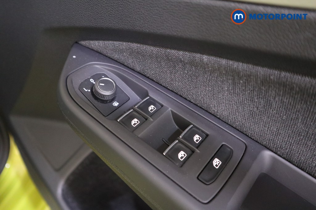 Volkswagen Golf Life Automatic Petrol Hatchback - Stock Number (1569967) - 10th supplementary image