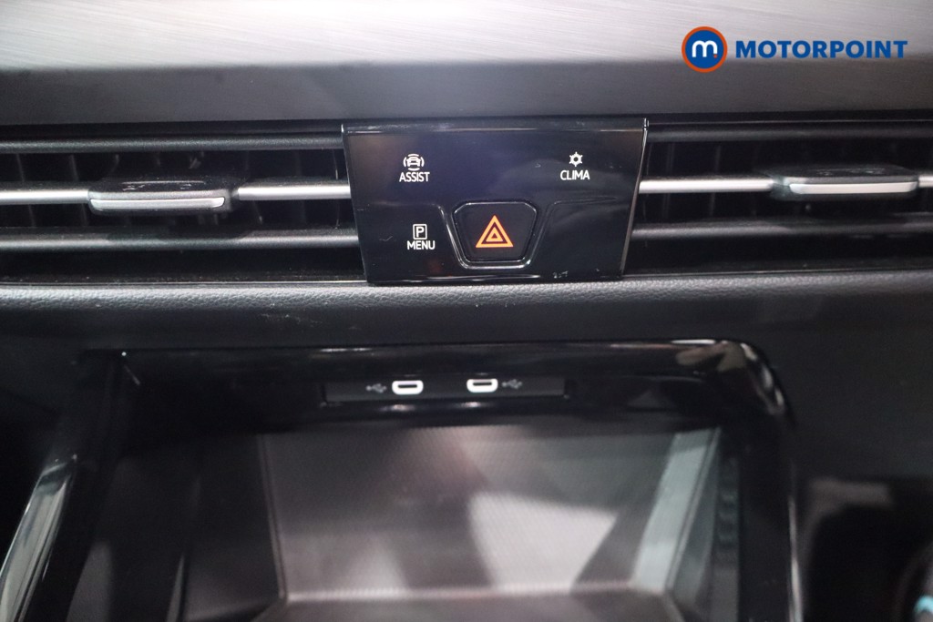 Volkswagen Golf Style Automatic Petrol Hatchback - Stock Number (1570609) - 17th supplementary image