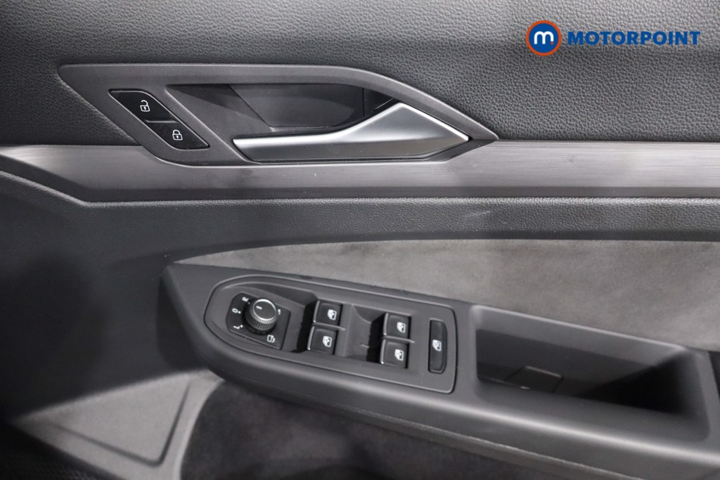 Volkswagen Golf Style Automatic Petrol Hatchback - Stock Number (1570609) - 22nd supplementary image