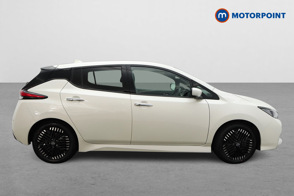 Nissan Leaf Tekna Automatic Electric Hatchback - Stock Number (1570809) - Drivers side