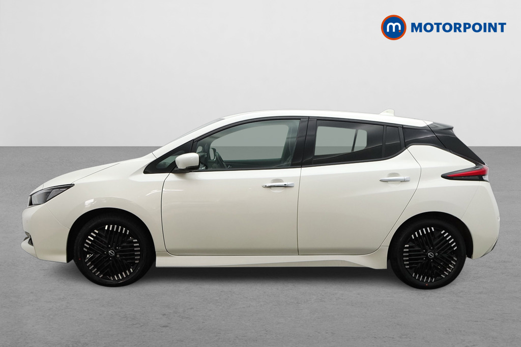 Nissan Leaf Tekna Automatic Electric Hatchback - Stock Number (1570809) - Passenger side
