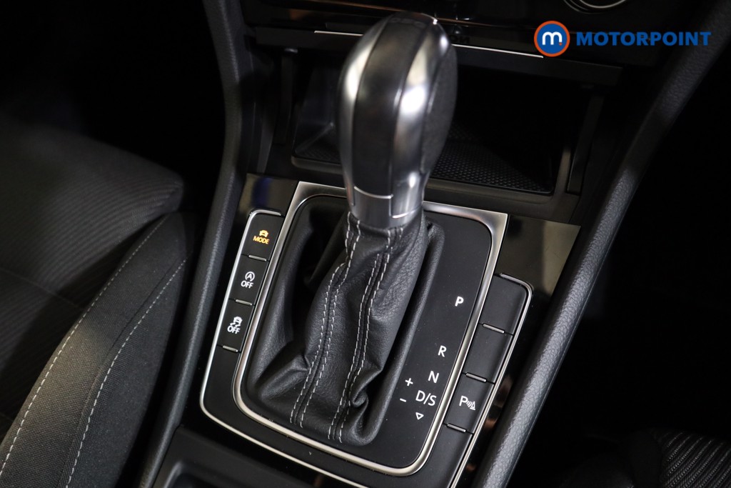Volkswagen Golf R Automatic Petrol Hatchback - Stock Number (1571172) - 8th supplementary image