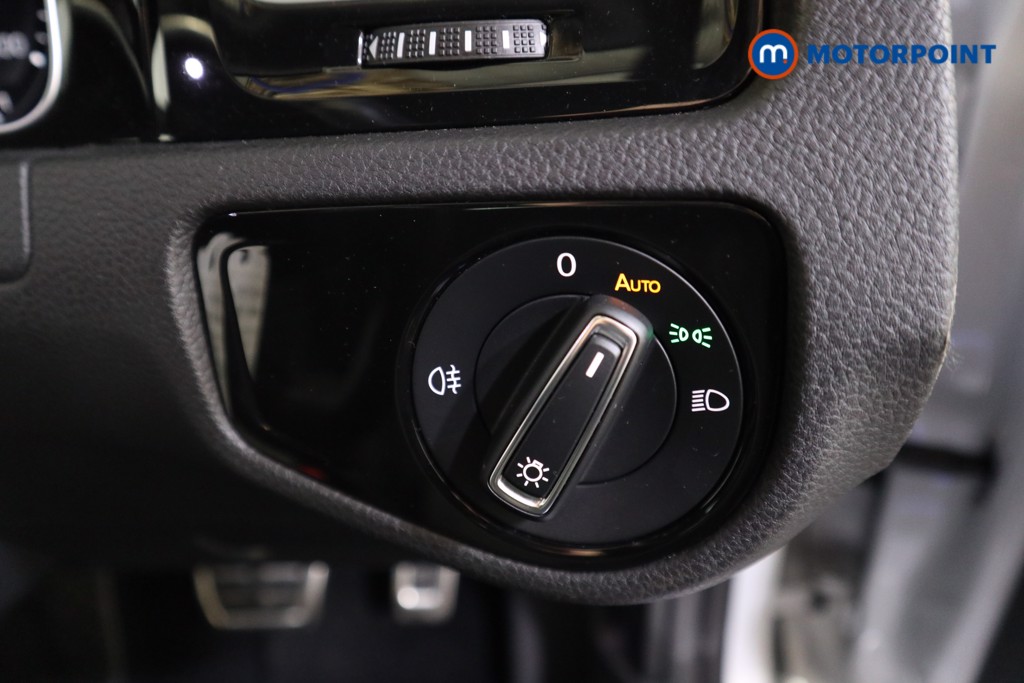 Volkswagen Golf R Automatic Petrol Hatchback - Stock Number (1571172) - 9th supplementary image