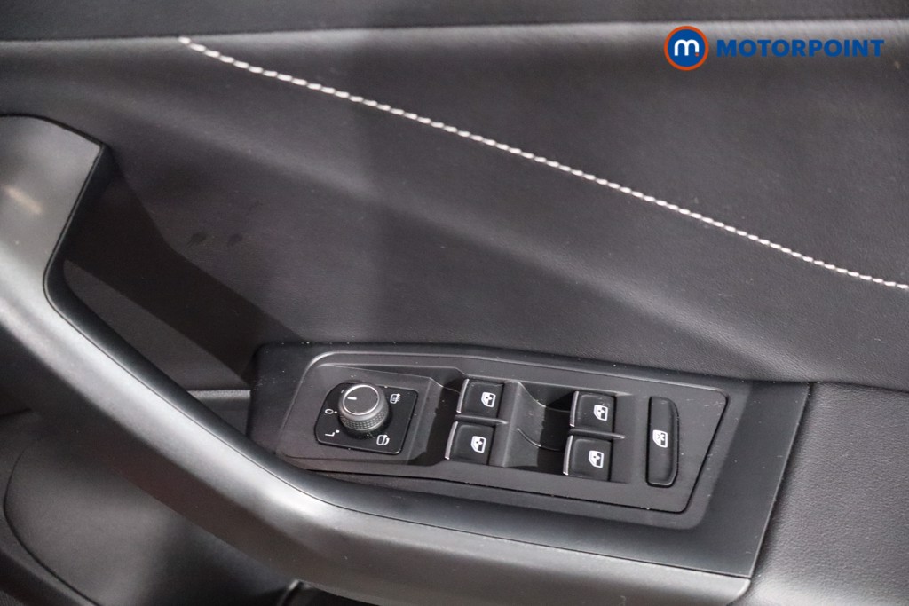 Volkswagen T-Roc R-Line Automatic Petrol SUV - Stock Number (1571609) - 23rd supplementary image