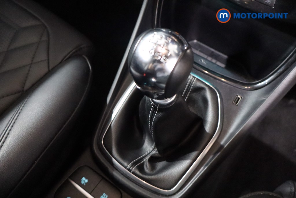 Ford Puma St-Line Vignale Manual Petrol-Electric Hybrid SUV - Stock Number (1571629) - 14th supplementary image