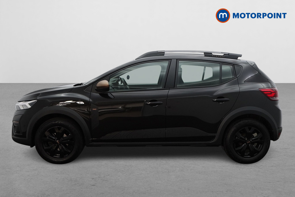 Dacia Sandero Stepway Extreme Automatic Petrol Hatchback - Stock Number (1572383) - Passenger side