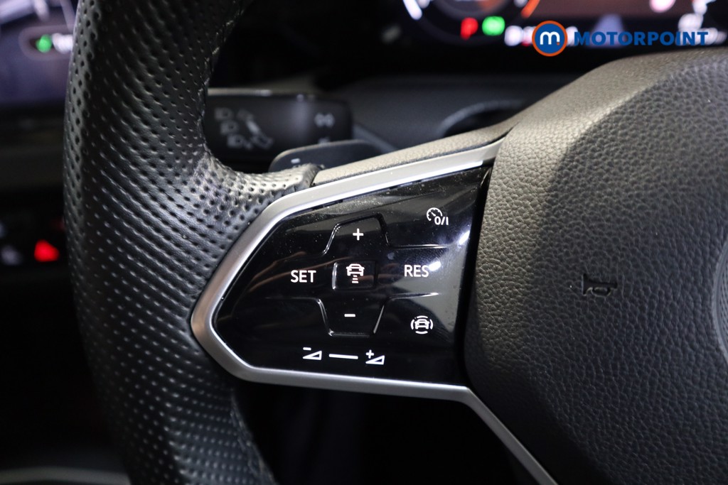 Volkswagen Golf R-Line Automatic Petrol Hatchback - Stock Number (1565575) - 3rd supplementary image