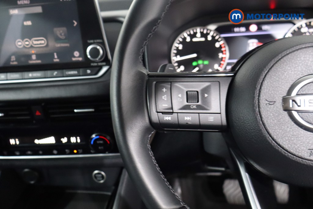 Nissan Qashqai Acenta Premium Automatic Petrol SUV - Stock Number (1567749) - 7th supplementary image