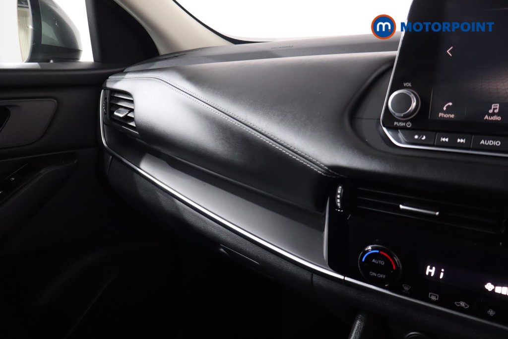 Nissan Qashqai Acenta Premium Automatic Petrol SUV - Stock Number (1567749) - 17th supplementary image