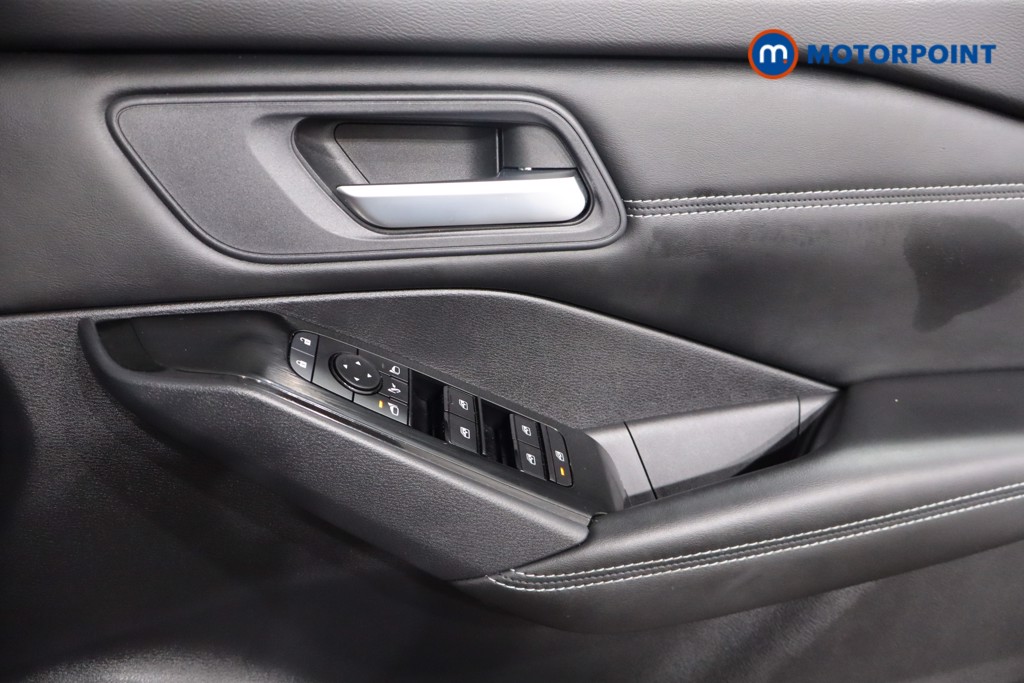 Nissan Qashqai Acenta Premium Automatic Petrol SUV - Stock Number (1567749) - 20th supplementary image