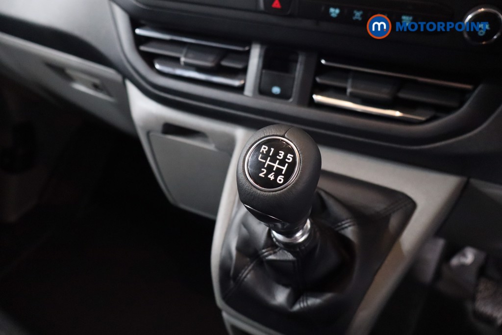 Ford Transit Custom Limited Manual Diesel Panel Van - Stock Number (1569966) - 15th supplementary image
