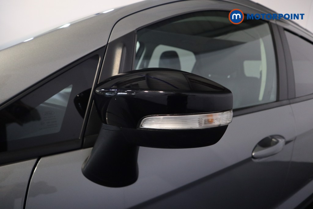 Ford Ecosport Active Manual Petrol SUV - Stock Number (1570106) - 23rd supplementary image