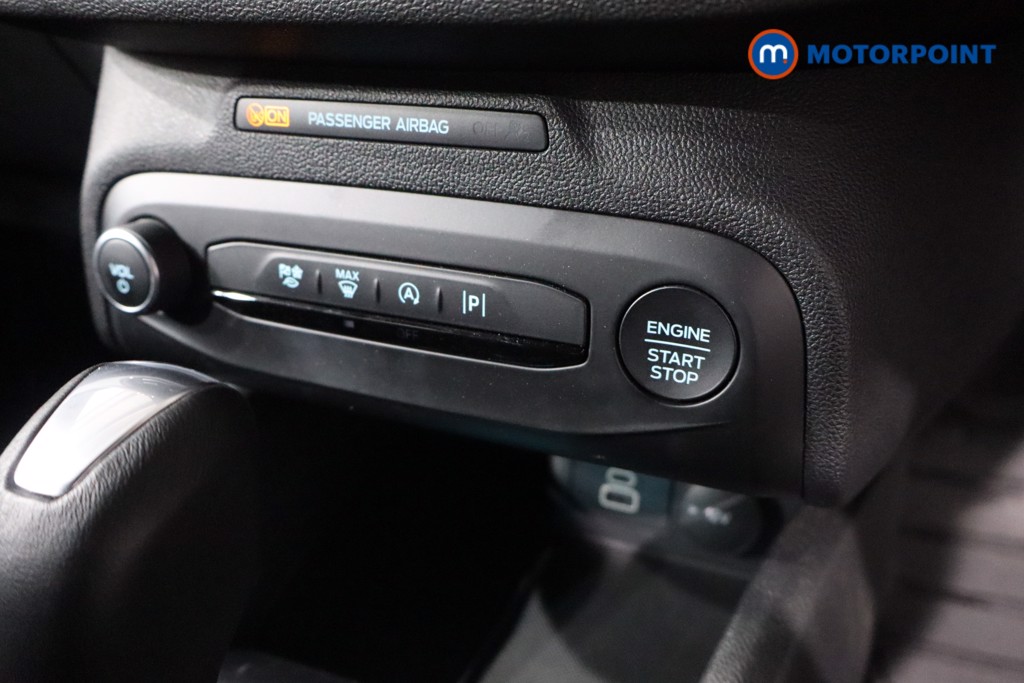 Ford Focus St-Line Automatic Petrol-Electric Hybrid Hatchback - Stock Number (1572456) - 14th supplementary image