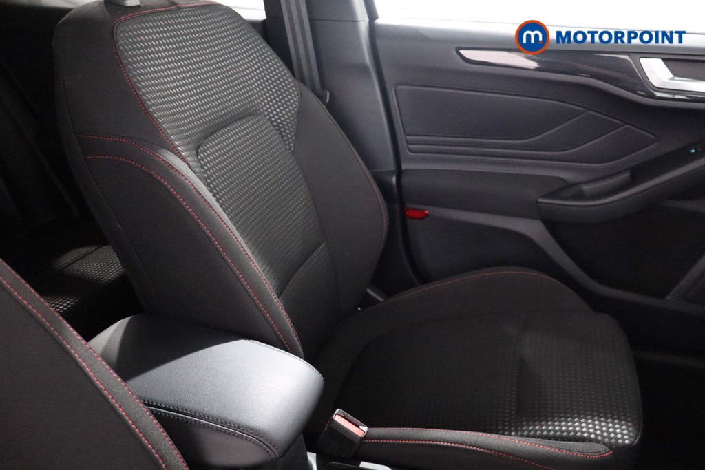 Ford Focus St-Line Automatic Petrol-Electric Hybrid Hatchback - Stock Number (1572456) - 22nd supplementary image