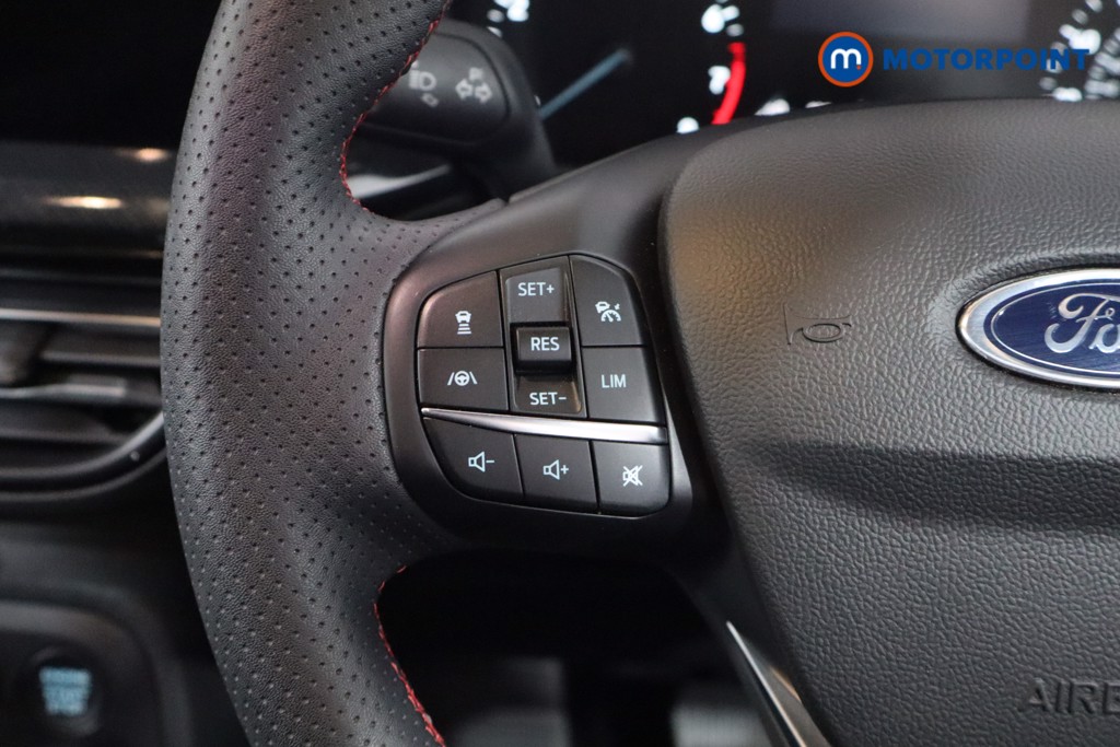Ford Focus St-Line Automatic Petrol-Electric Hybrid Estate - Stock Number (1572526) - 7th supplementary image