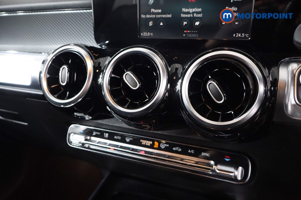 Mercedes-Benz GLB Amg Line Automatic Petrol SUV - Stock Number (1567898) - 14th supplementary image