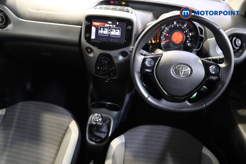 Toyota Aygo X-Play Manual Petrol Hatchback - Stock Number (1554953) - 1st supplementary image