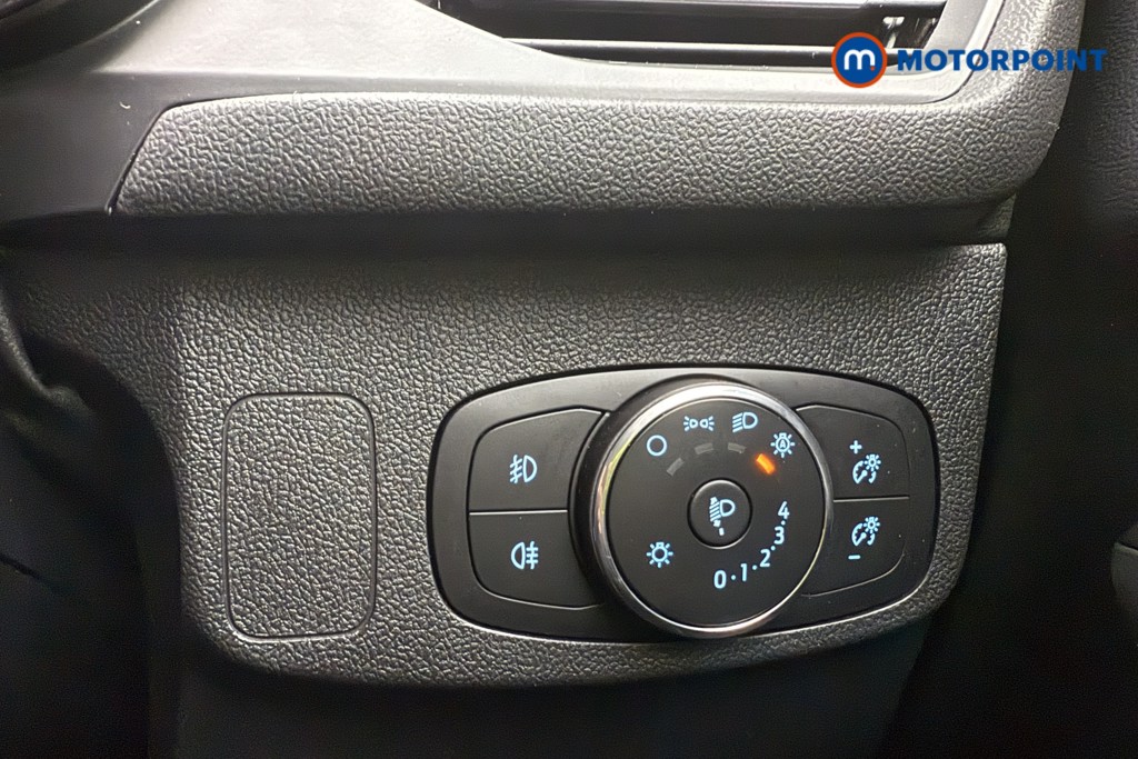 Ford Focus Titanium X Manual Petrol Hatchback - Stock Number (1559984) - 17th supplementary image