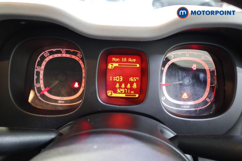Fiat Panda City Cross Manual Petrol-Electric Hybrid Hatchback - Stock Number (1560019) - 5th supplementary image