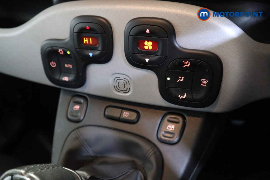 Fiat Panda City Cross Manual Petrol-Electric Hybrid Hatchback - Stock Number (1560019) - 7th supplementary image