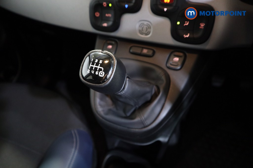 Fiat Panda City Cross Manual Petrol-Electric Hybrid Hatchback - Stock Number (1560019) - 8th supplementary image