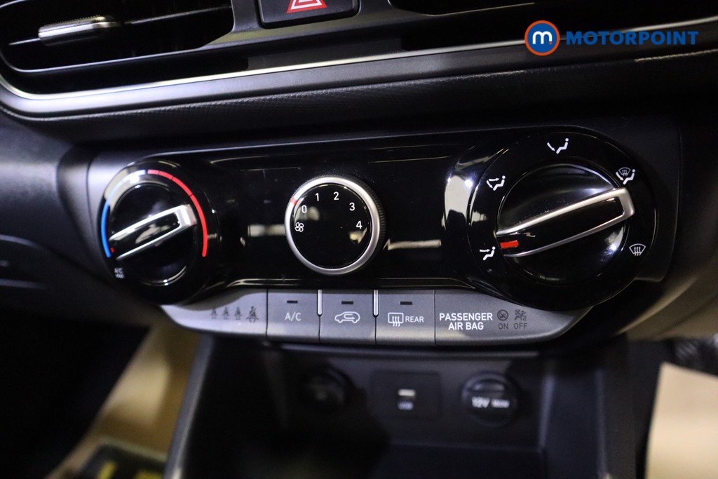 Hyundai Kona Se Connect Manual Petrol-Electric Hybrid SUV - Stock Number (1561423) - 9th supplementary image