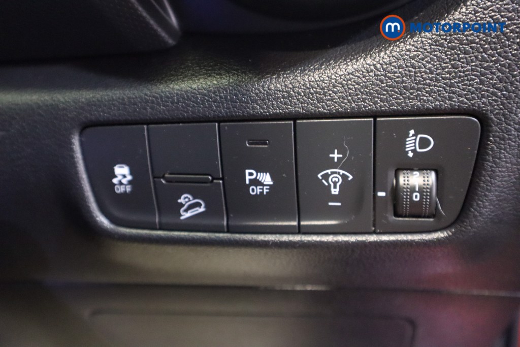 Hyundai Kona Se Connect Manual Petrol-Electric Hybrid SUV - Stock Number (1561423) - 19th supplementary image