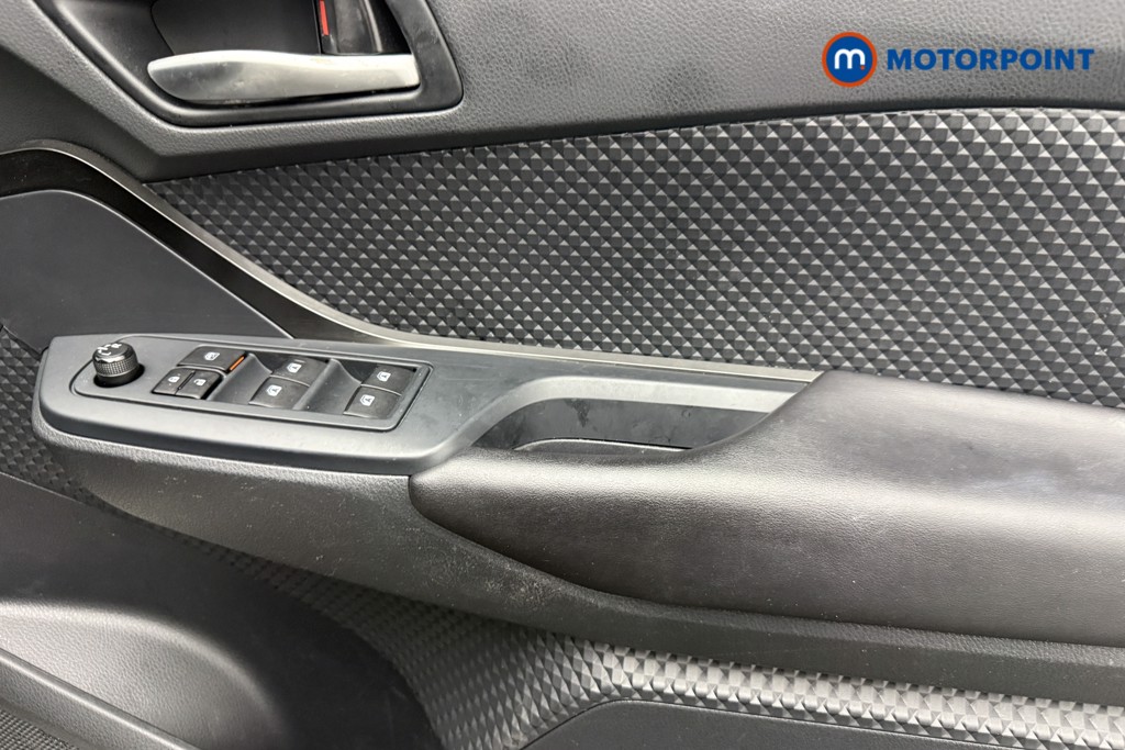 Toyota C-Hr Icon Manual Petrol SUV - Stock Number (1561907) - 17th supplementary image