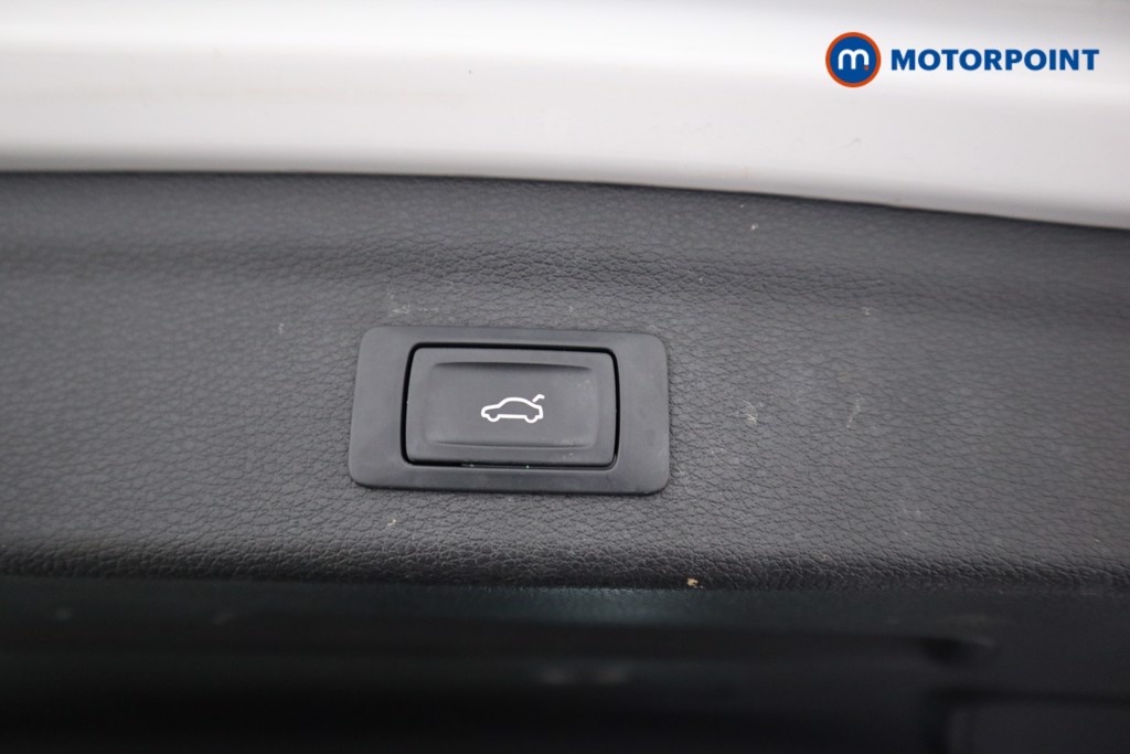 Audi Q3 S Line Manual Petrol SUV - Stock Number (1562614) - 17th supplementary image