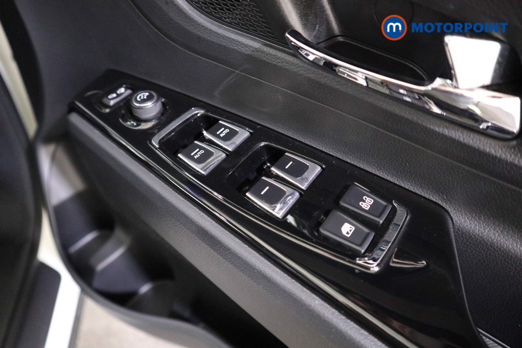Ssangyong Korando Ultimate Automatic Electric SUV - Stock Number (1562905) - 10th supplementary image
