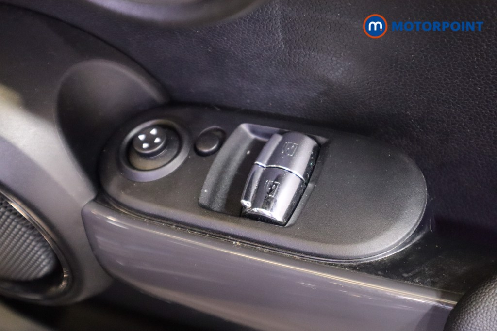 Mini Hatchback Cooper Sport Manual Petrol Hatchback - Stock Number (1563221) - 9th supplementary image