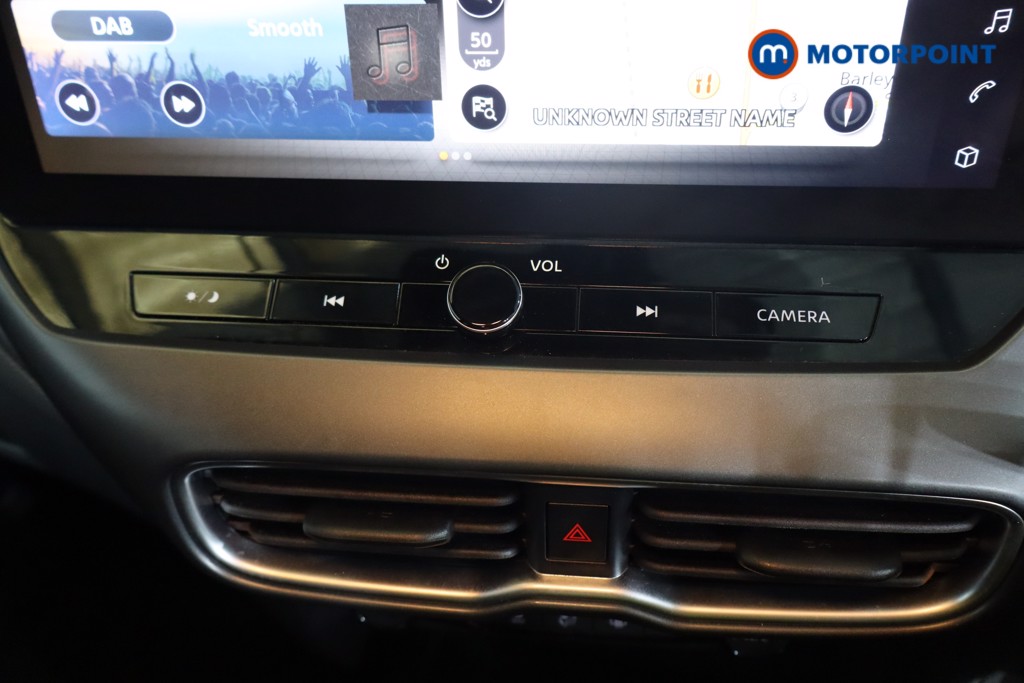 Nissan Juke N-Connecta Manual Petrol SUV - Stock Number (1563448) - 10th supplementary image