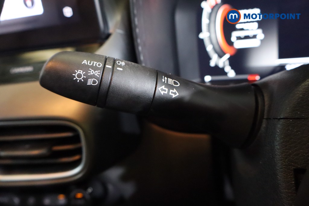 Nissan Juke N-Connecta Manual Petrol SUV - Stock Number (1563448) - 15th supplementary image