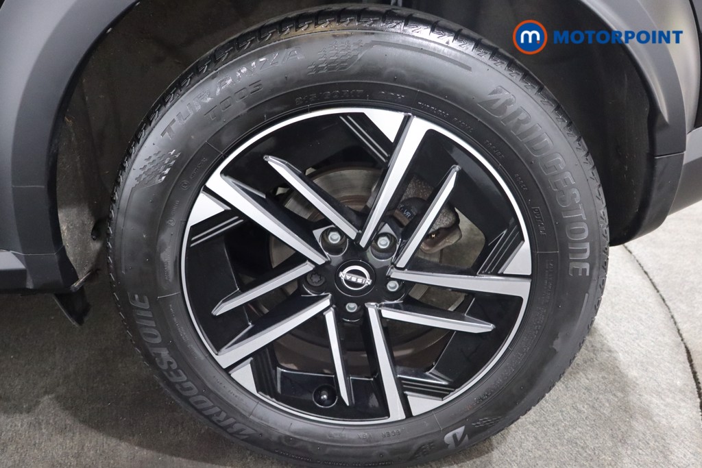 Nissan Juke N-Connecta Manual Petrol SUV - Stock Number (1563448) - 28th supplementary image