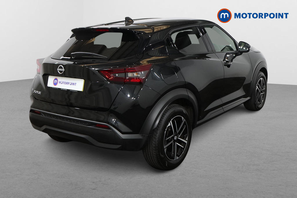 Nissan Juke N-Connecta Manual Petrol SUV - Stock Number (1563448) - Drivers side rear corner