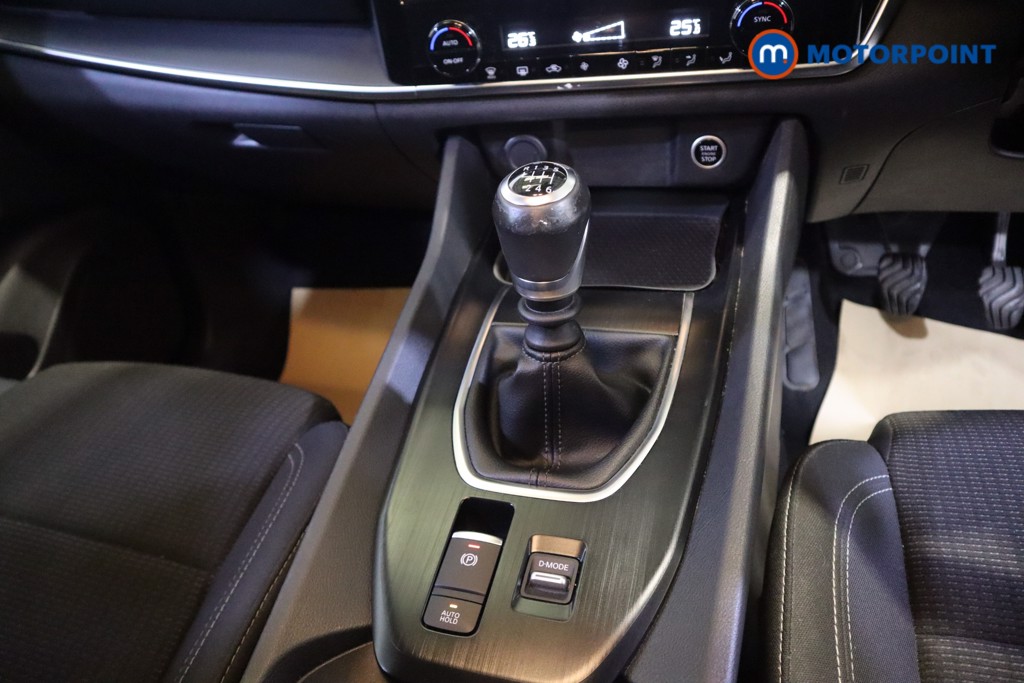 Nissan Qashqai Acenta Premium Manual Petrol SUV - Stock Number (1563663) - 6th supplementary image