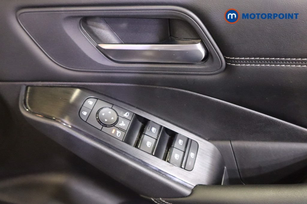 Nissan Qashqai Acenta Premium Manual Petrol SUV - Stock Number (1563663) - 8th supplementary image