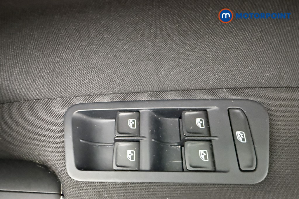 Volkswagen Golf Sv SE Manual Petrol Hatchback - Stock Number (1564047) - 17th supplementary image