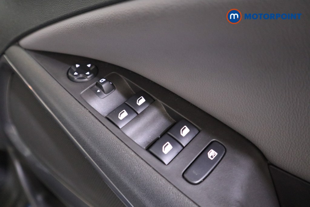 Vauxhall Crossland X Tech Line Nav Manual Petrol SUV - Stock Number (1565193) - 10th supplementary image