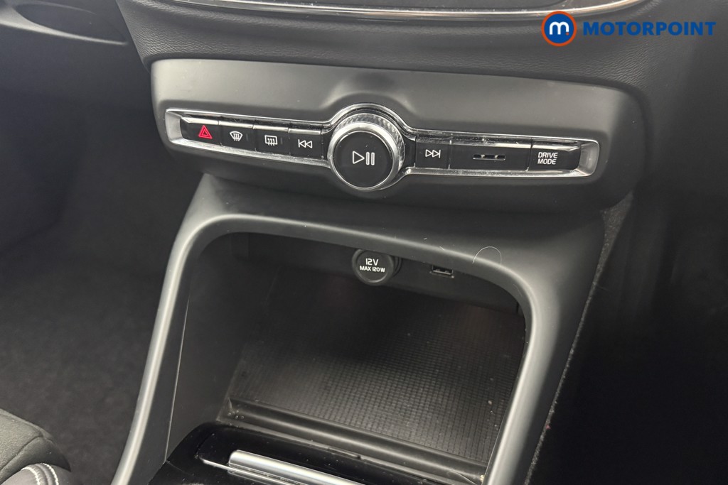 Volvo Xc40 R Design Automatic Petrol SUV - Stock Number (1565486) - 4th supplementary image